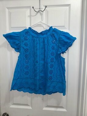 Jennifer & Grace Blue Eyelet Lace Flutter Sleeve Blouse